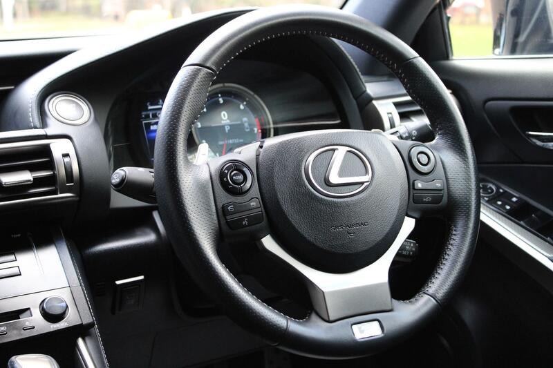 LEXUS IS