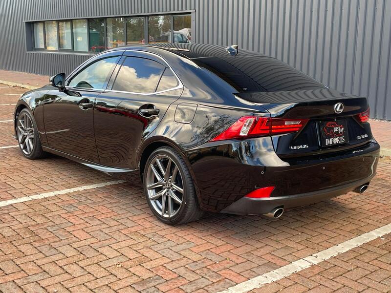 LEXUS IS