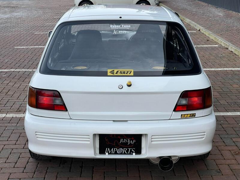 TOYOTA STARLET