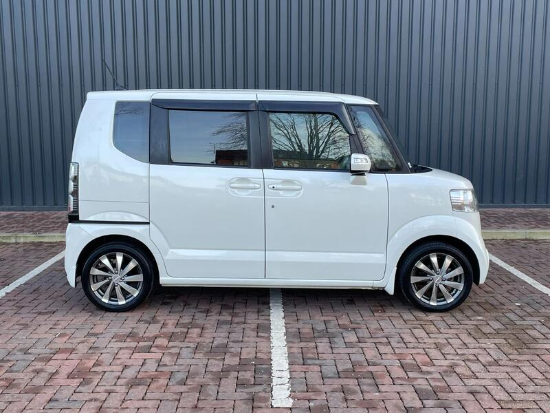 HONDA N-BOX