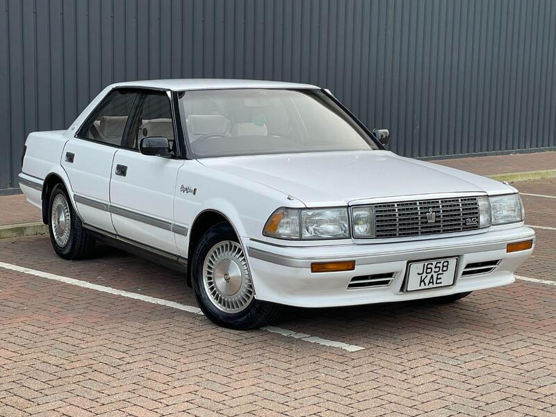 TOYOTA CROWN