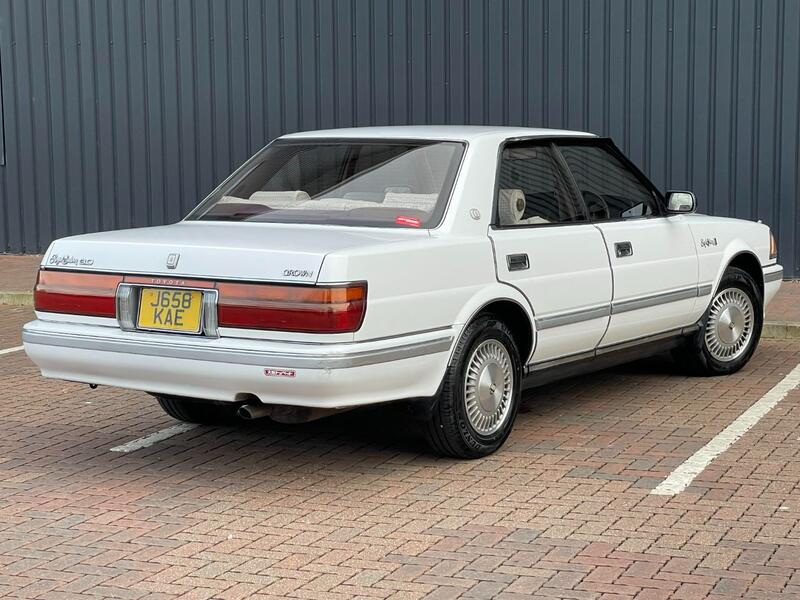 TOYOTA CROWN