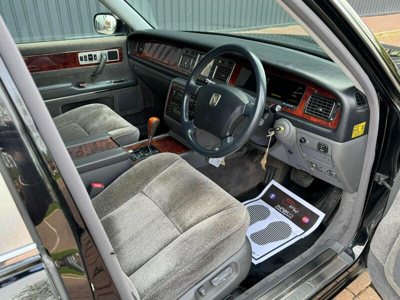 TOYOTA CENTURY