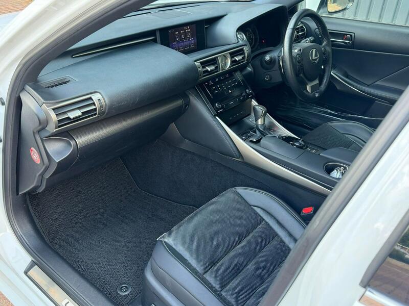 LEXUS IS