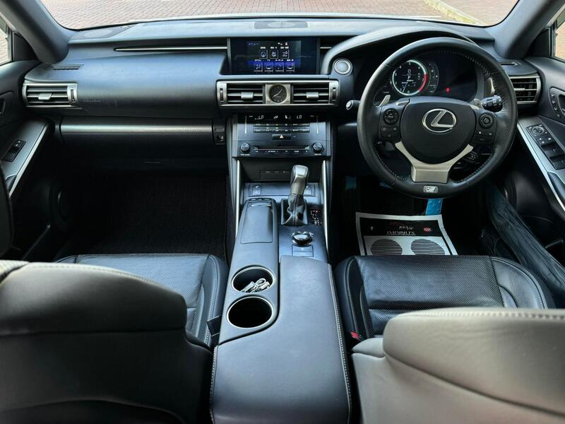 LEXUS IS