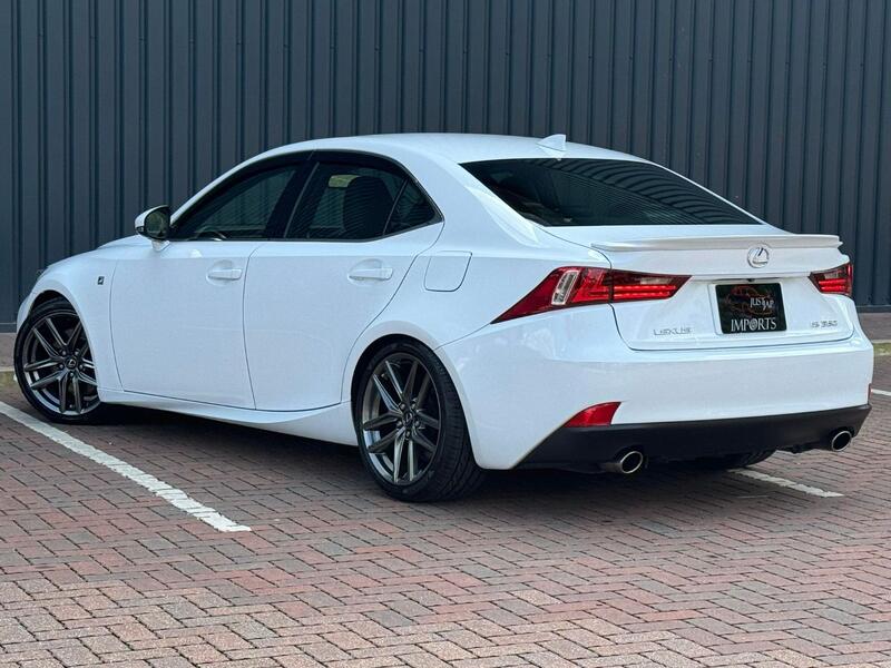LEXUS IS