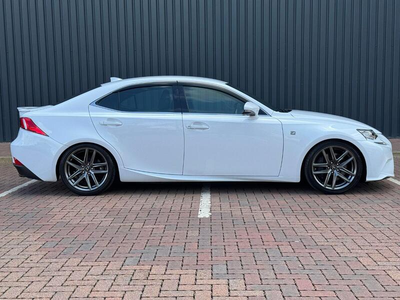 LEXUS IS