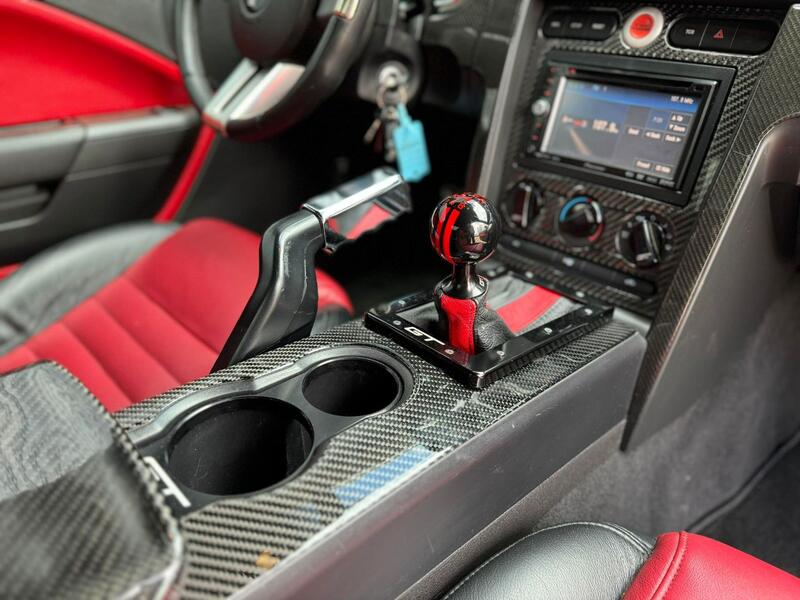 FORD MUSTANG