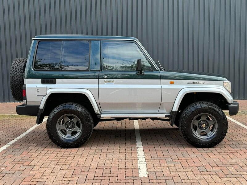 TOYOTA LAND CRUISER