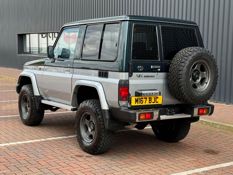 TOYOTA LAND CRUISER