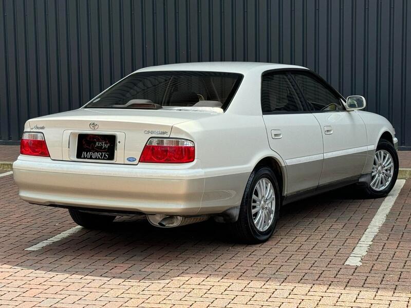 TOYOTA CHASER