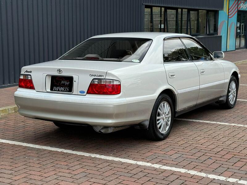 TOYOTA CHASER