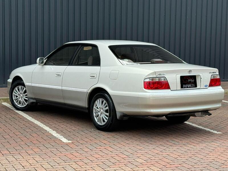 TOYOTA CHASER