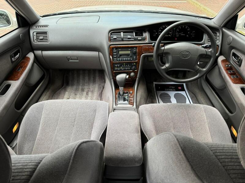 TOYOTA CHASER