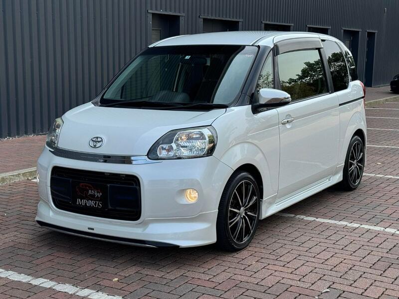 TOYOTA PORTE
