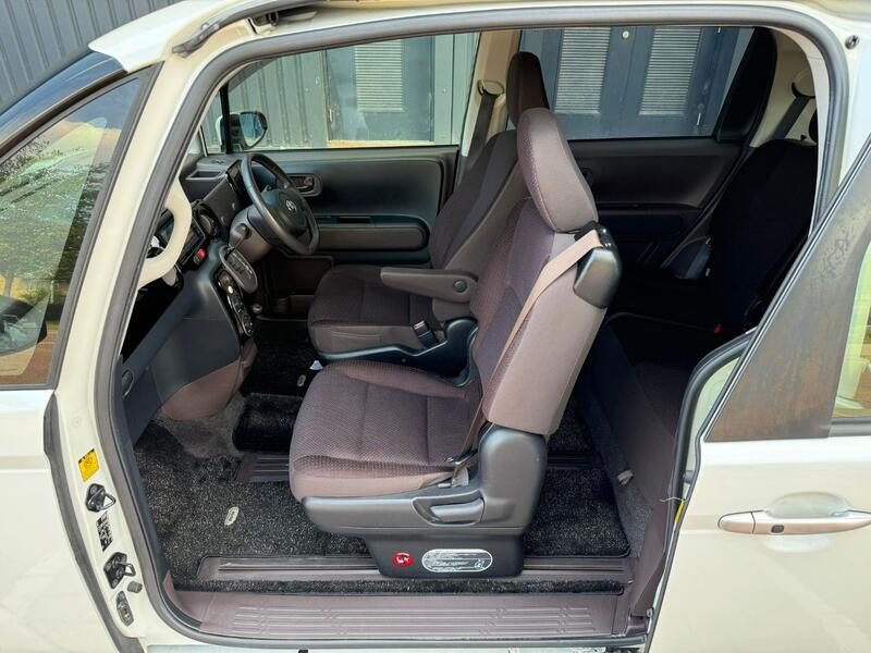 TOYOTA PORTE