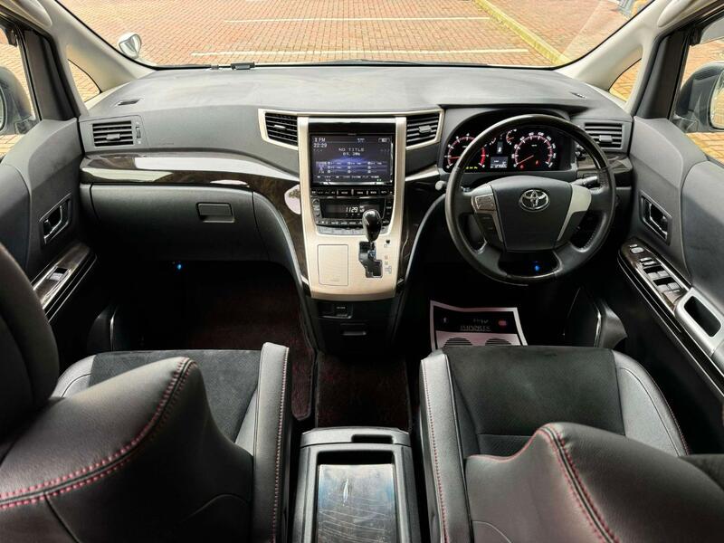 TOYOTA VELLFIRE