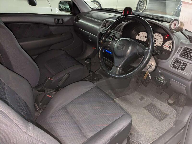 TOYOTA STARLET