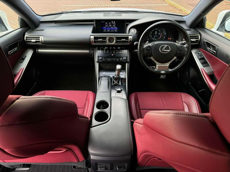 LEXUS IS