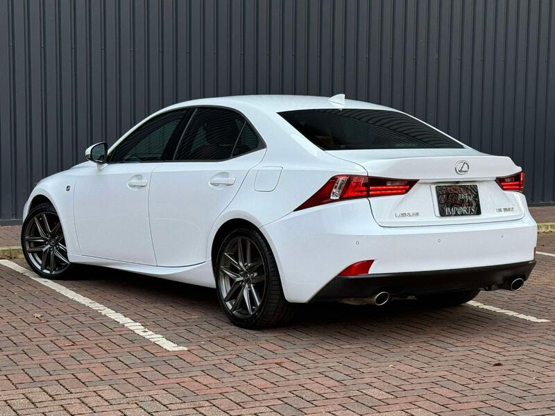 LEXUS IS