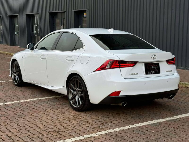 LEXUS IS
