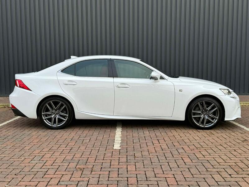 LEXUS IS