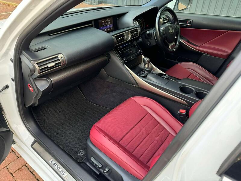 LEXUS IS