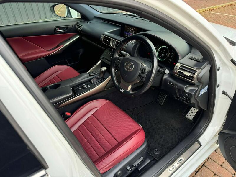 LEXUS IS