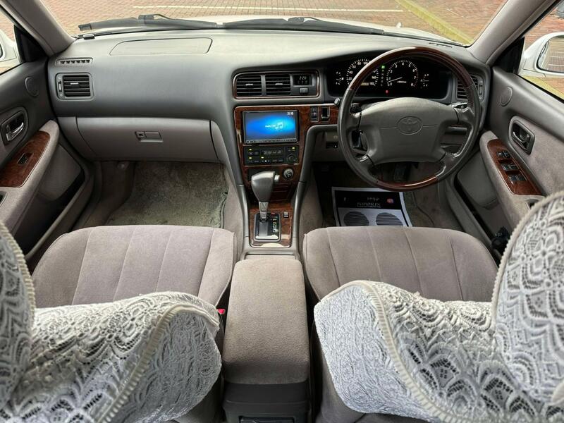 TOYOTA MARK II