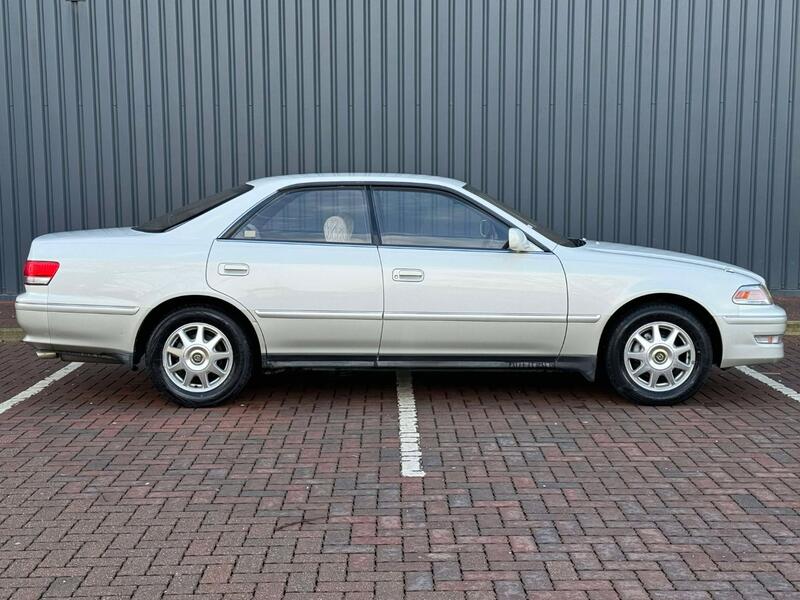 TOYOTA MARK II
