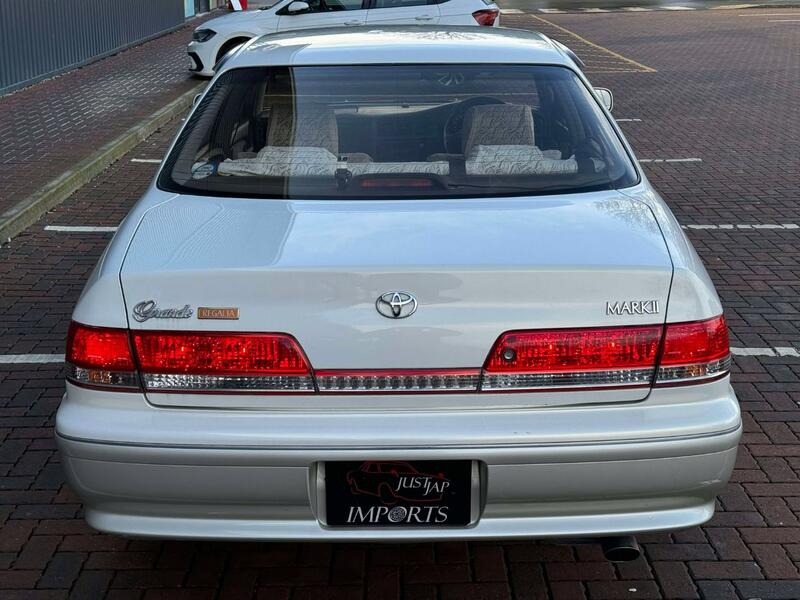 TOYOTA MARK II