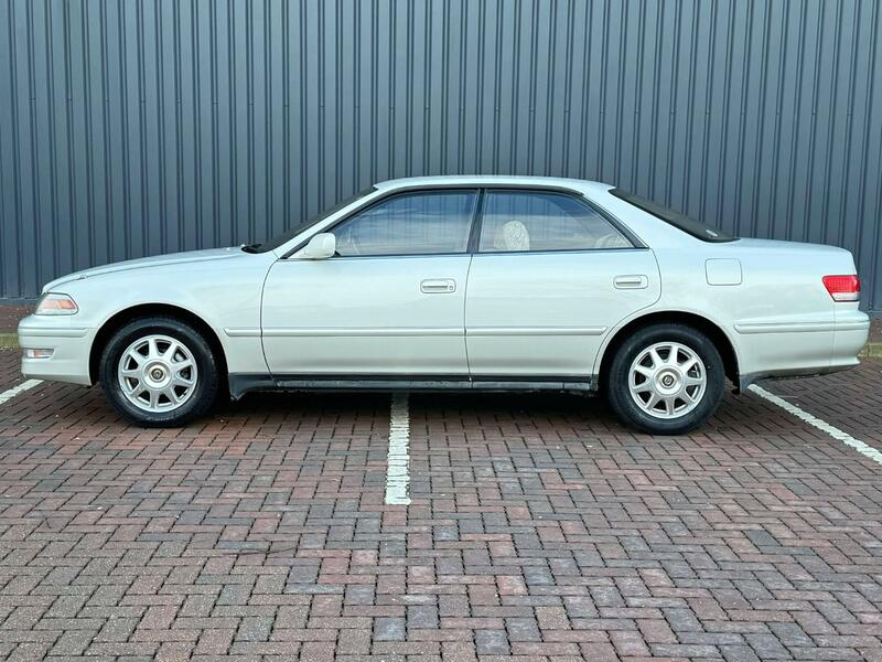 TOYOTA MARK II