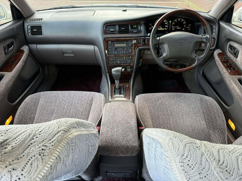 TOYOTA MARK II