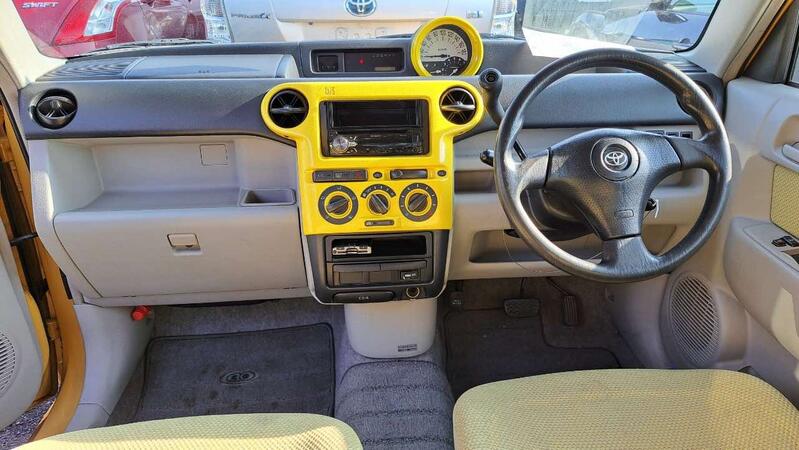 TOYOTA BB