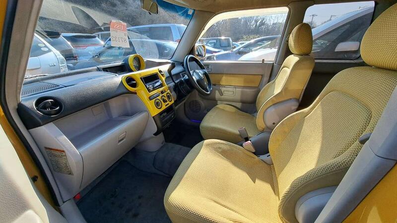 TOYOTA BB