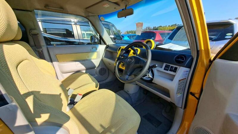 TOYOTA BB