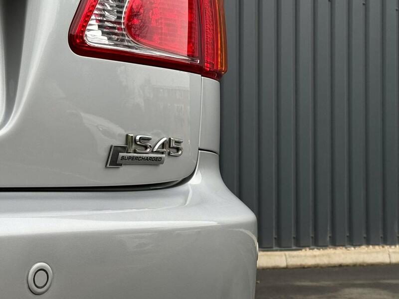 LEXUS IS