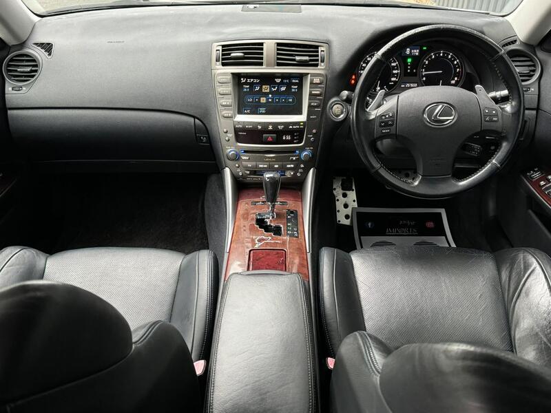 LEXUS IS