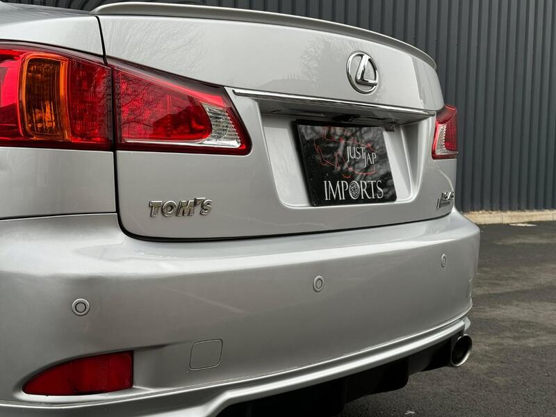 LEXUS IS