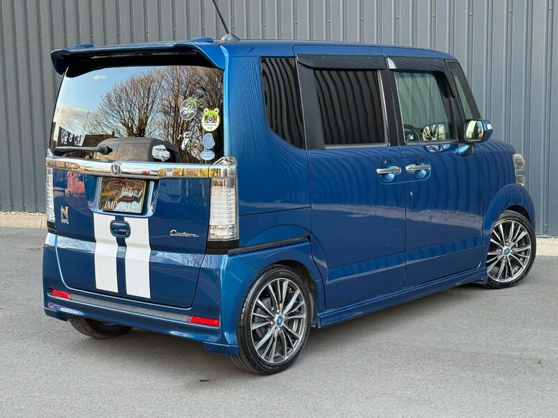HONDA N-BOX