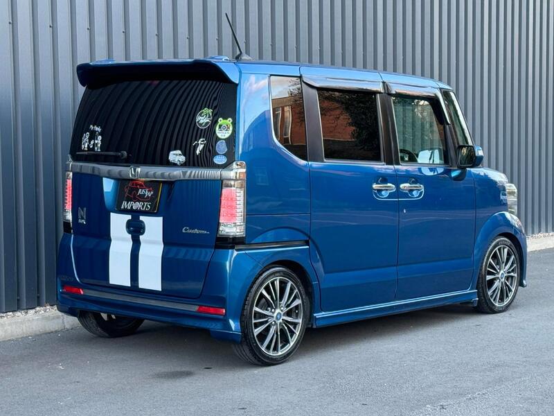 HONDA N-BOX