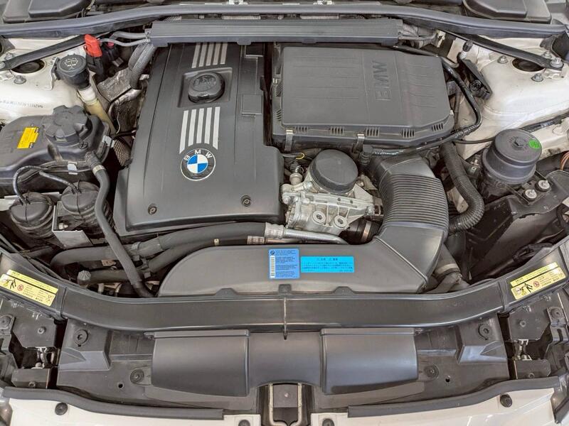 BMW 3 SERIES