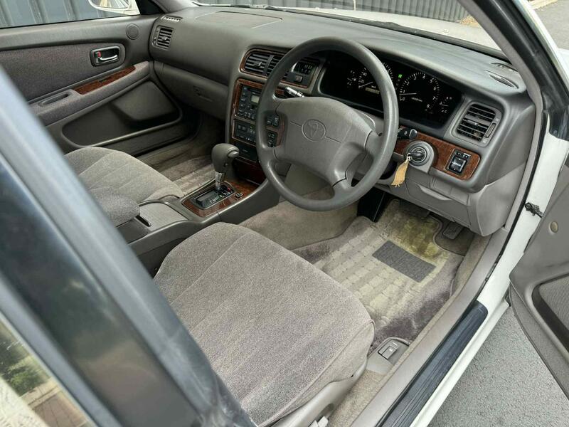 TOYOTA MARK II