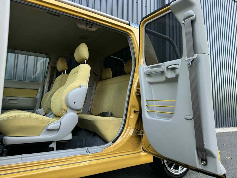 TOYOTA BB
