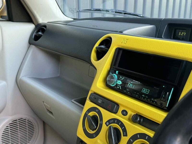 TOYOTA BB