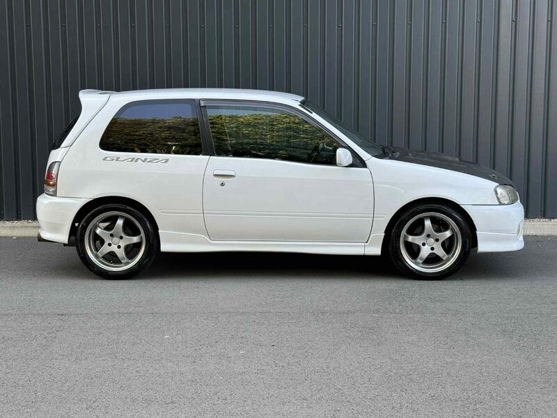 TOYOTA STARLET