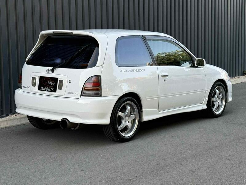 TOYOTA STARLET
