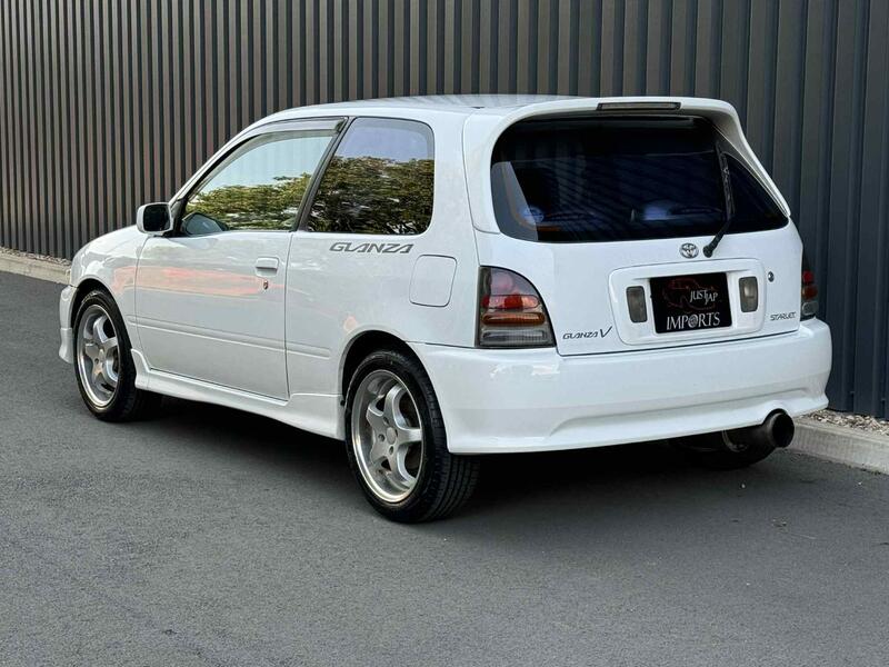 TOYOTA STARLET