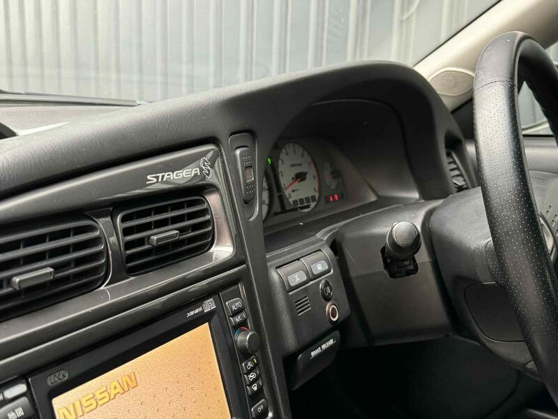 NISSAN STAGEA