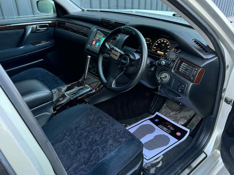 TOYOTA CROWN